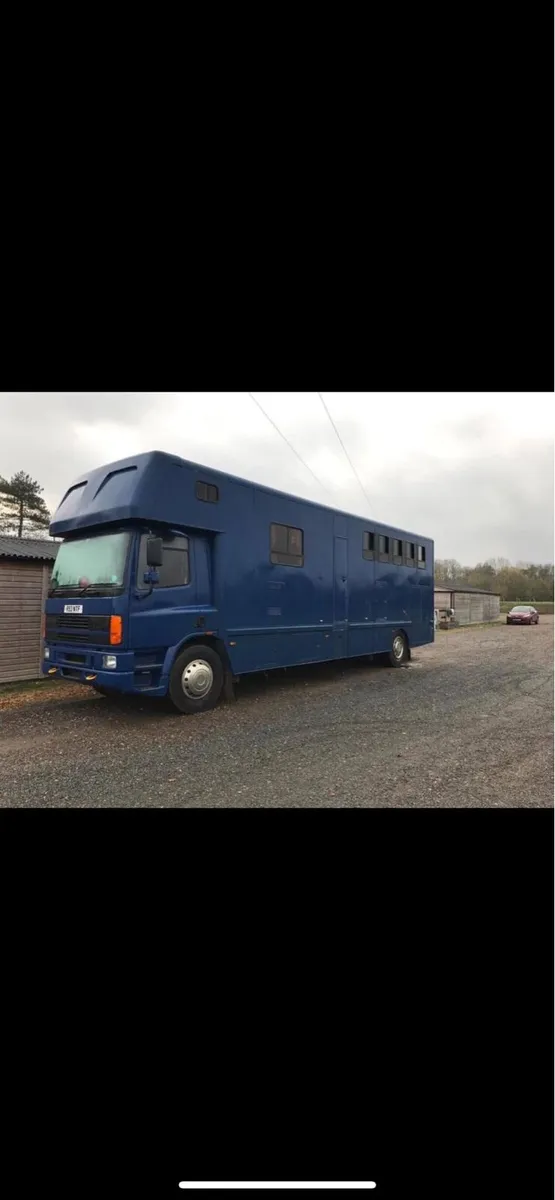 Coachbuilt 6 horse truck - Image 1