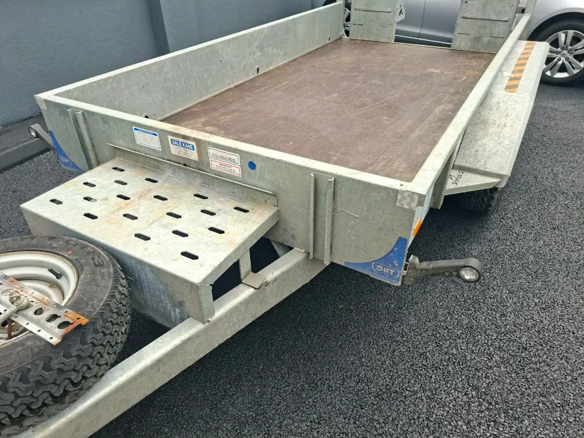 Dale Kane Plant Trailer