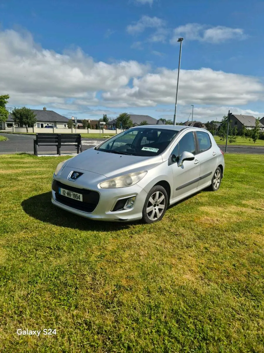 Peugeot  308 Diesel  2012 - Image 2