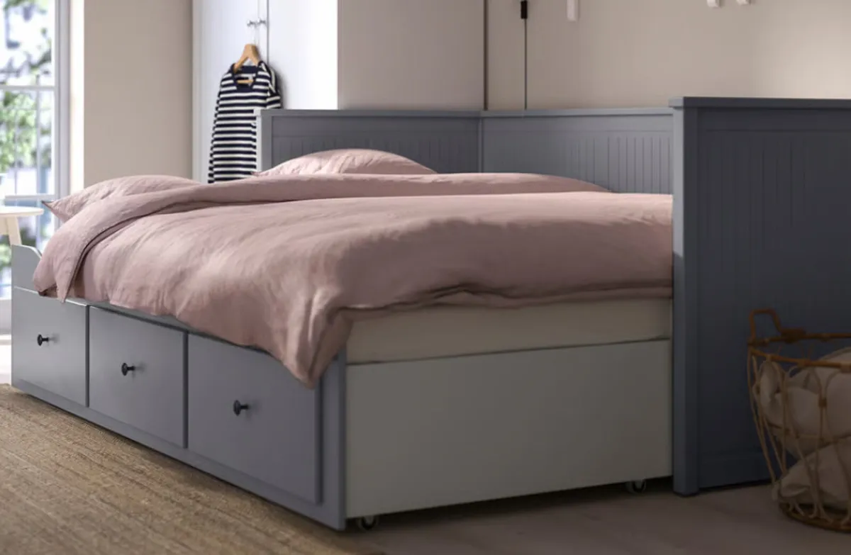 Wooden day bed - Image 2