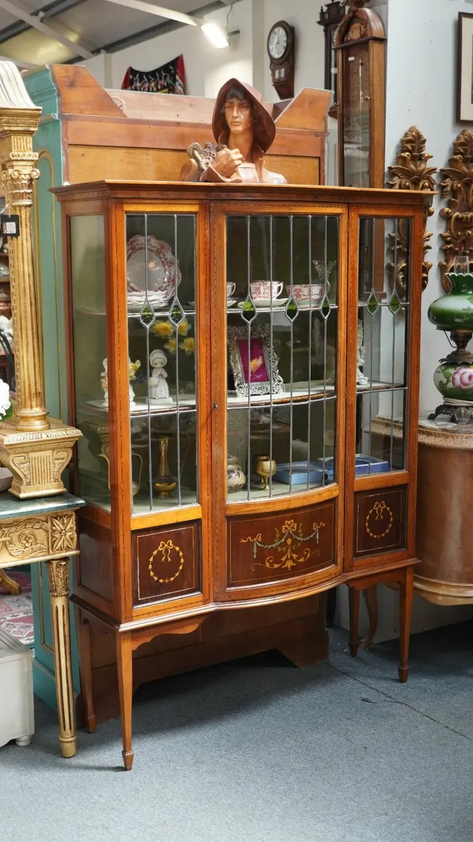 🪞 Edwardian Display Cabinet - Image 1