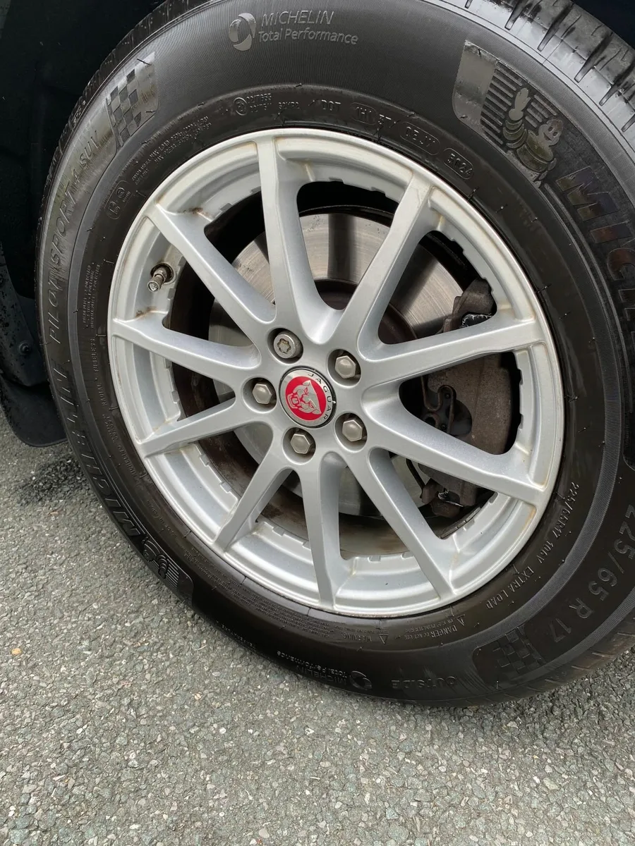 Jaguar E-Pace 2018 - Image 4