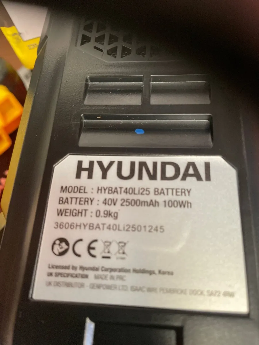 Hyundai 40v lithium battery - Image 2