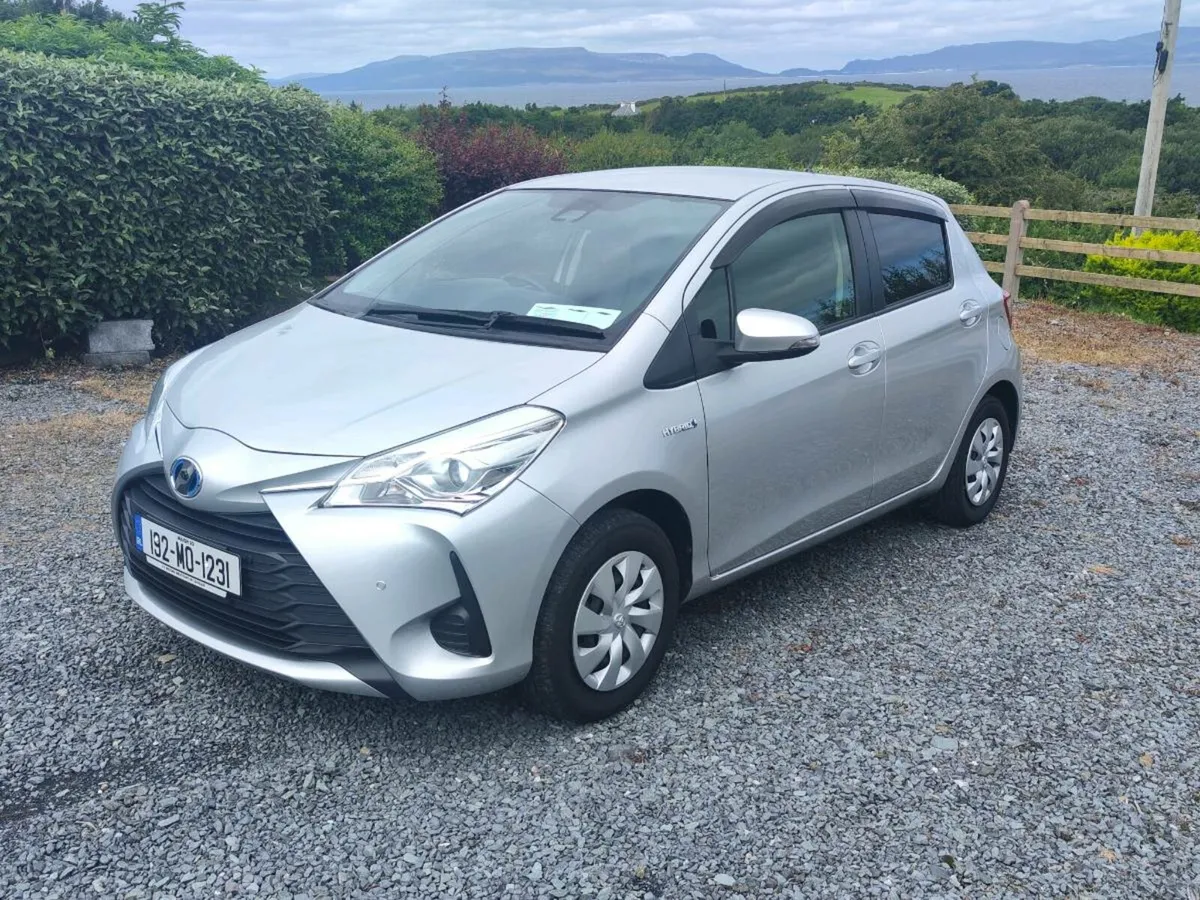 2019 192 Toyota Vitz Yaris Hybrid Automatic - Image 3