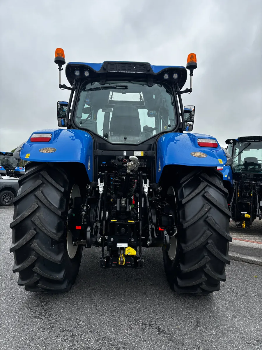 New Holland T7.210 Range Command-1400hrs - Image 4