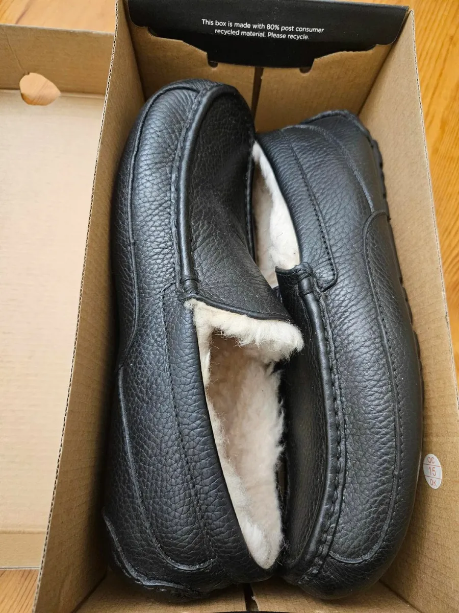 Ugg slippers - Mens - Image 1