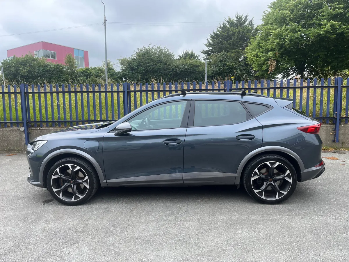 2022 CUPRAS FORMENTOR VZ2 *TOP SPEC* FSH - Image 4