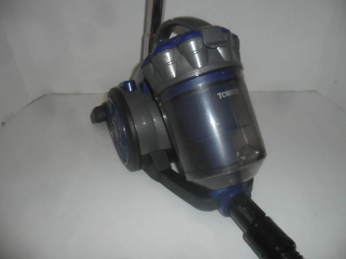 Tower vacuum cleaner - Image 4
