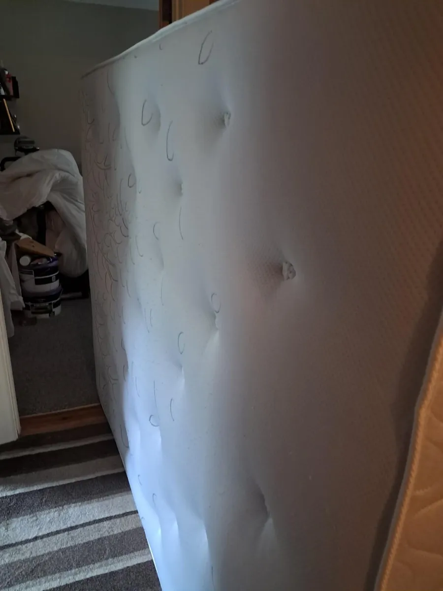 King mattress - Image 1
