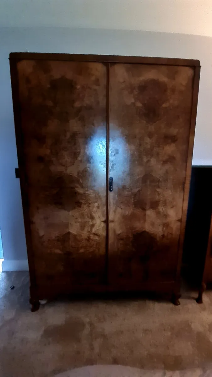 3 set Antique Wardrobe, dressing table, & cabinet - Image 4