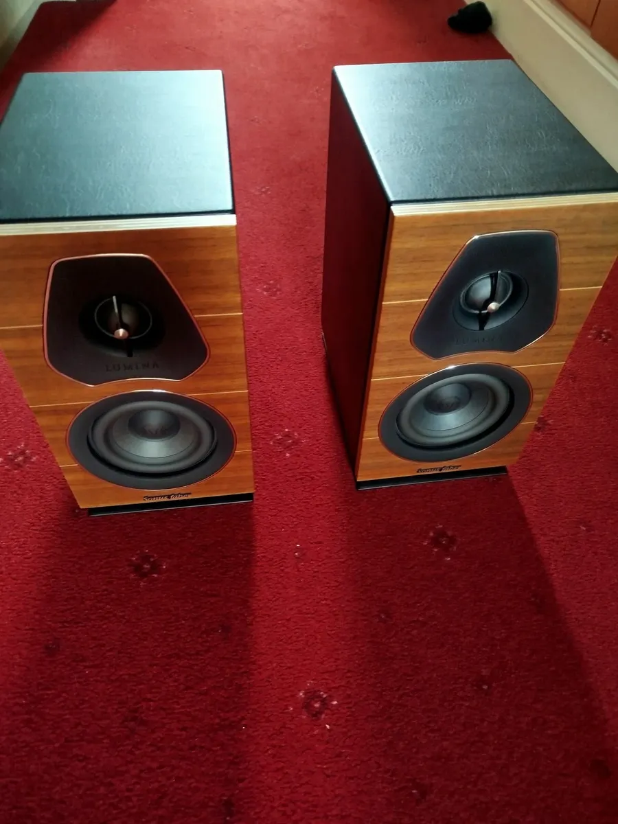 Sonus faber Lumina I walnut pair Italy brand speak - Image 1