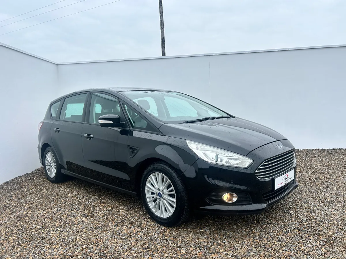 Ford S-Max Zetec 2.0L 7 Seats  2017 - Image 2