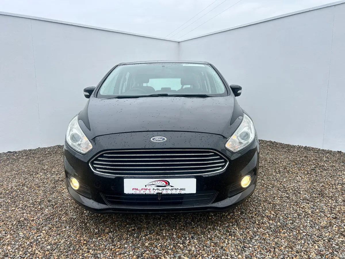 Ford S-Max Zetec 2.0L 7 Seats  2017 - Image 4
