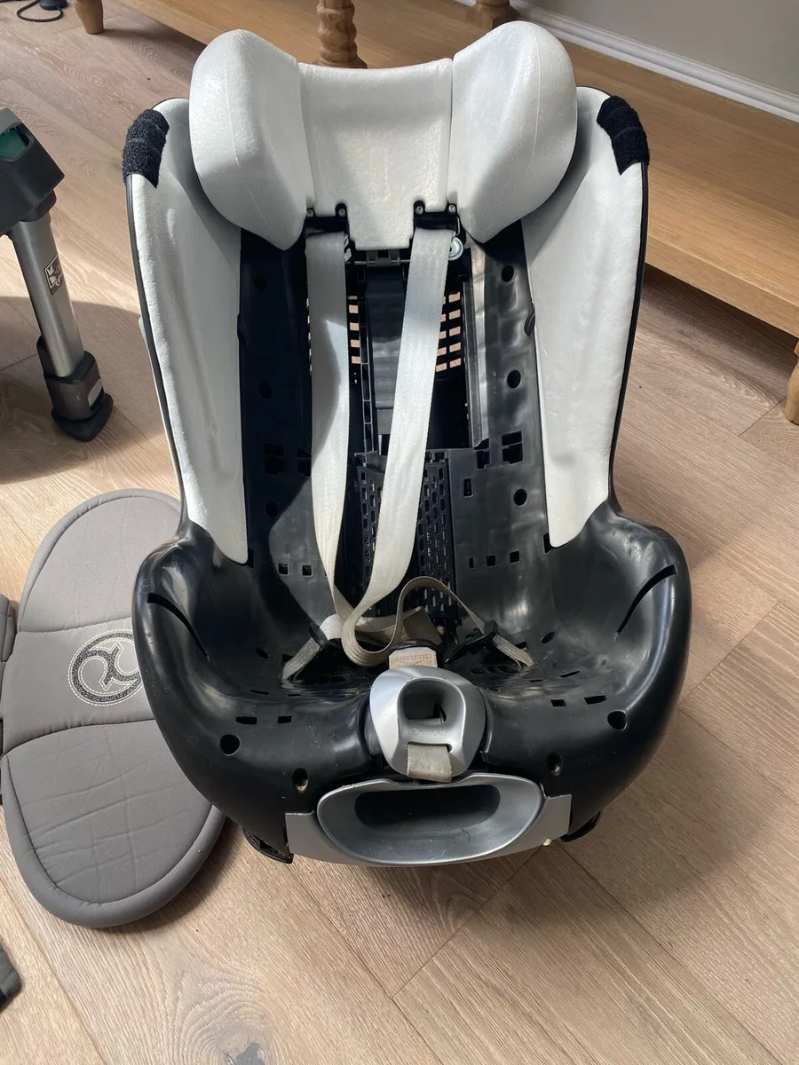 CYBEX Sirona T toddler car seat 360’ - Image 3