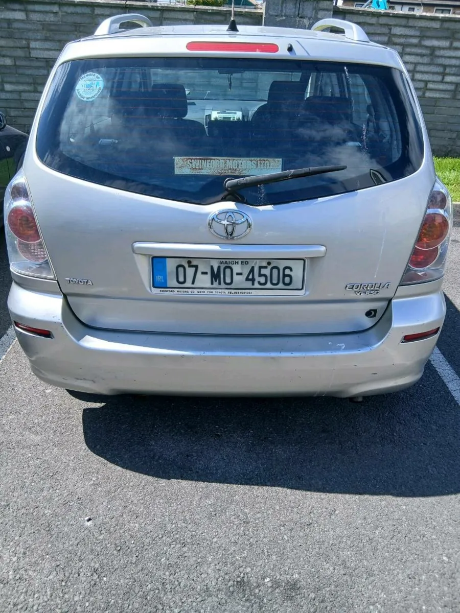 Toyota corolla verso - Image 4
