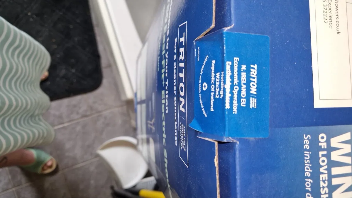 Triton T80 electric shower - Image 2