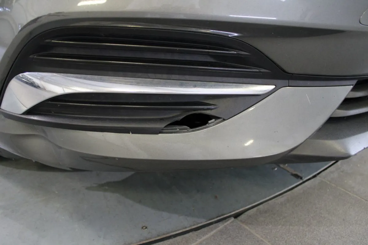 Opel Insignia 1.6 (110ps) Turbo D Ecotec SC - Image 3