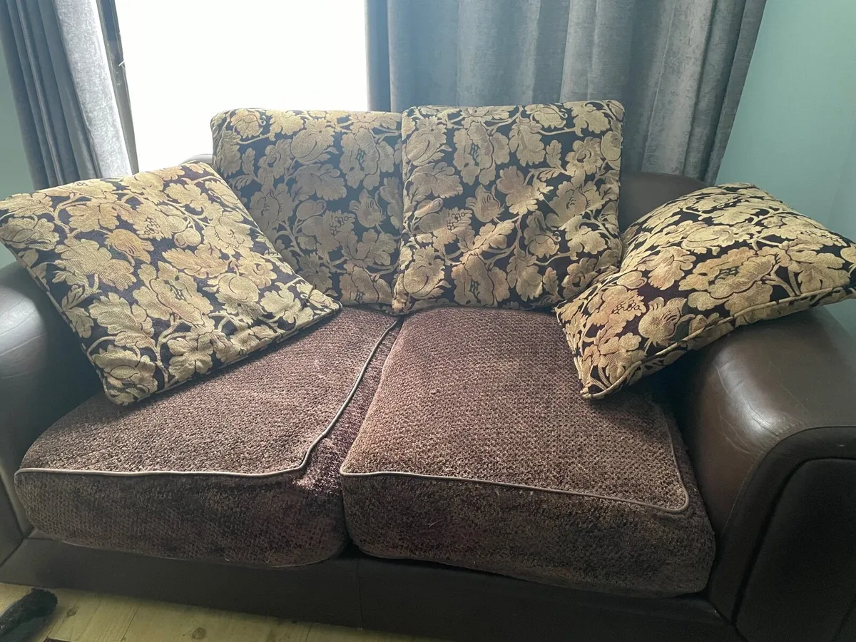 Couch - Image 2
