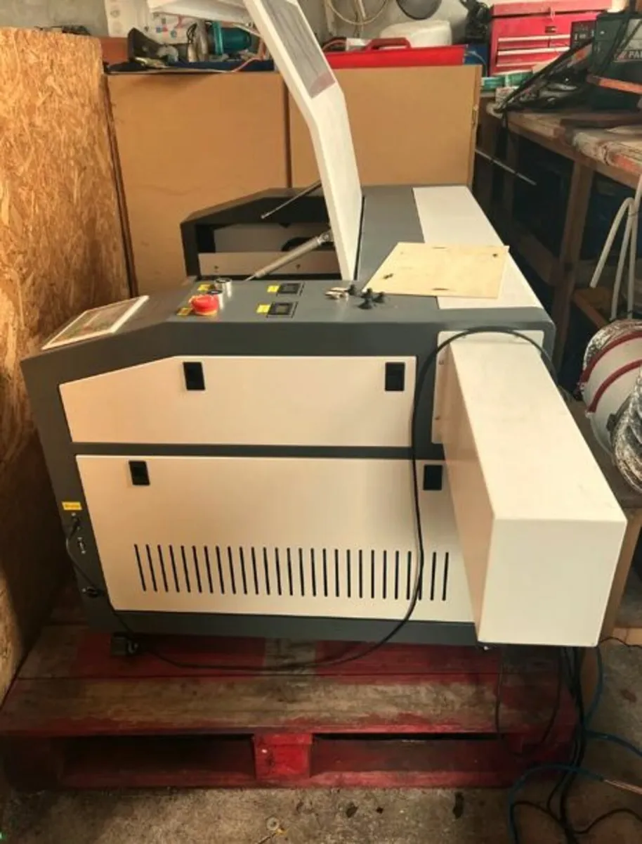 100w CO2 Laser Engraving & Cutting Machine - Image 2