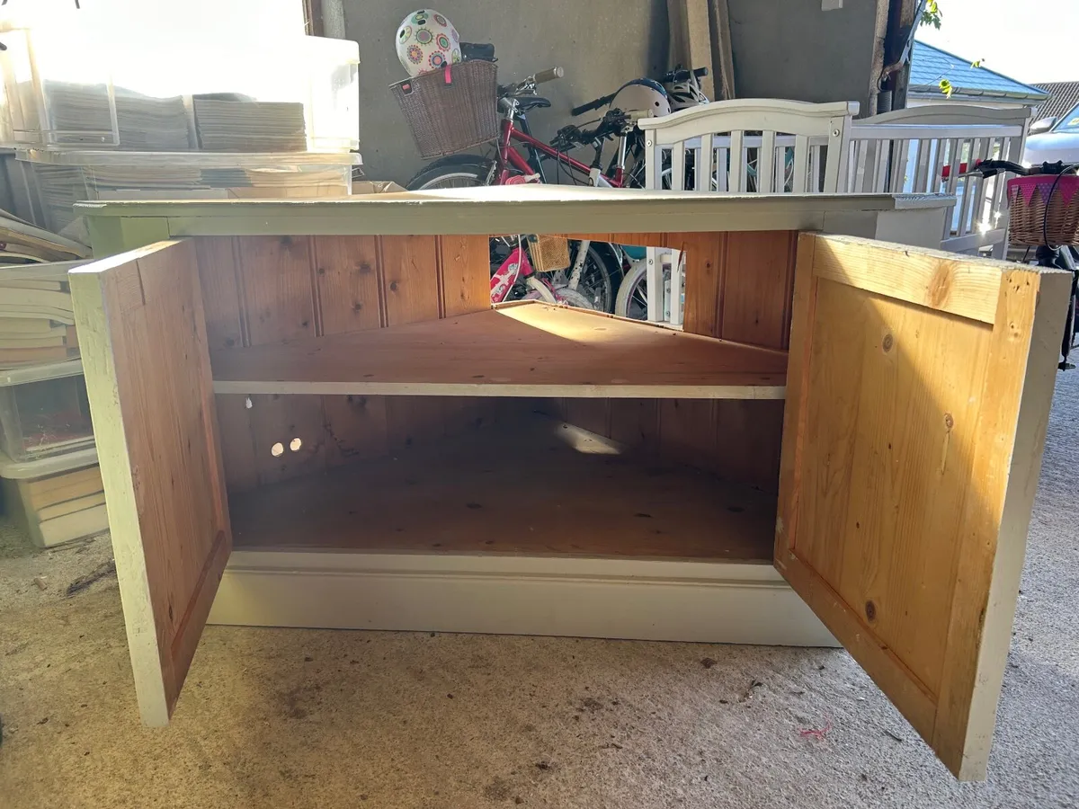 TV Stand Corner Unit - Take Away For FREE - Image 3