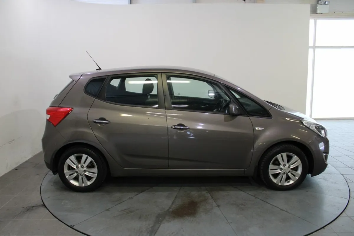 Hyundai ix20 1.4 Diesel 90hp Deluxe - Image 3