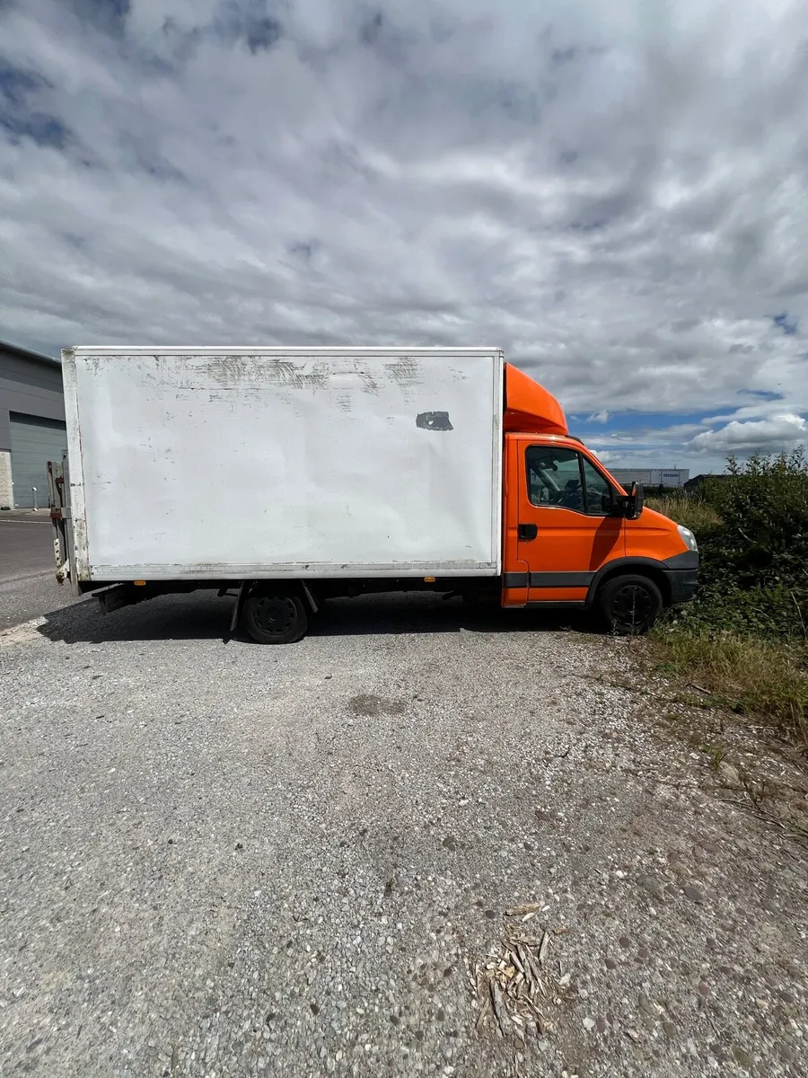 Iveco Daily Box Van - Image 4