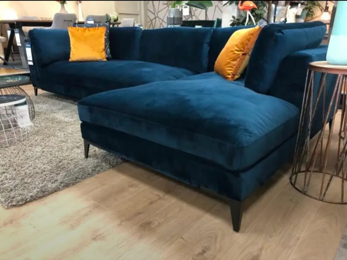 Corner sofa - Image 1