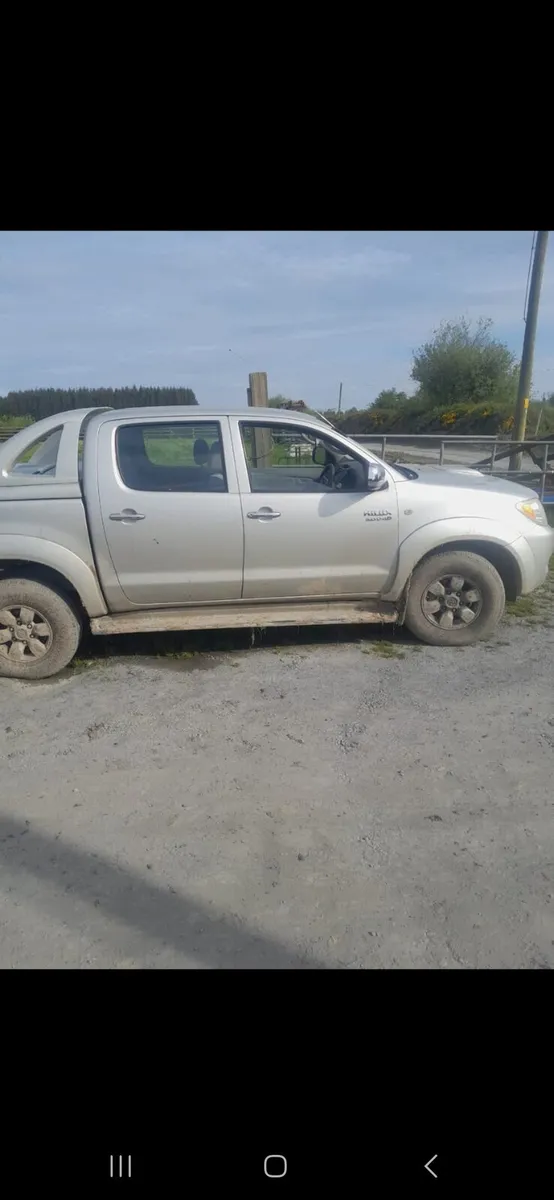 2009 Hilux - Image 2