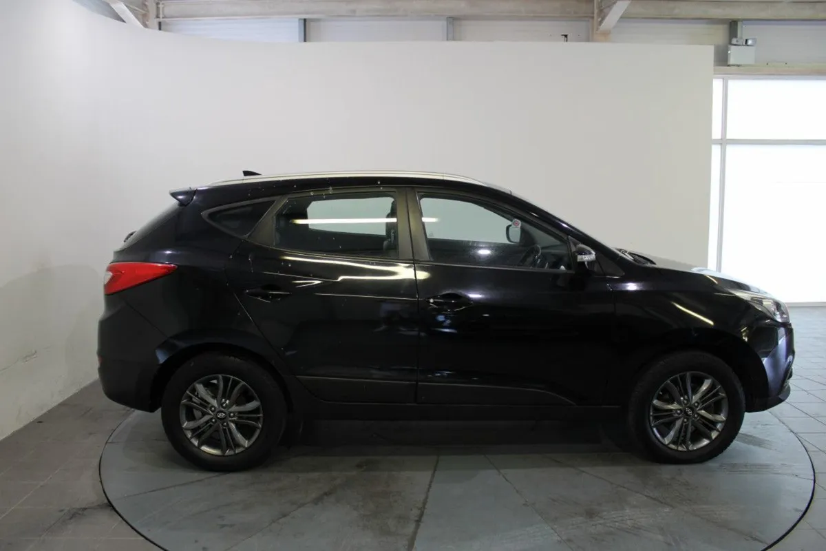 Hyundai ix35 1.7 Diesel SE NAV - Image 3