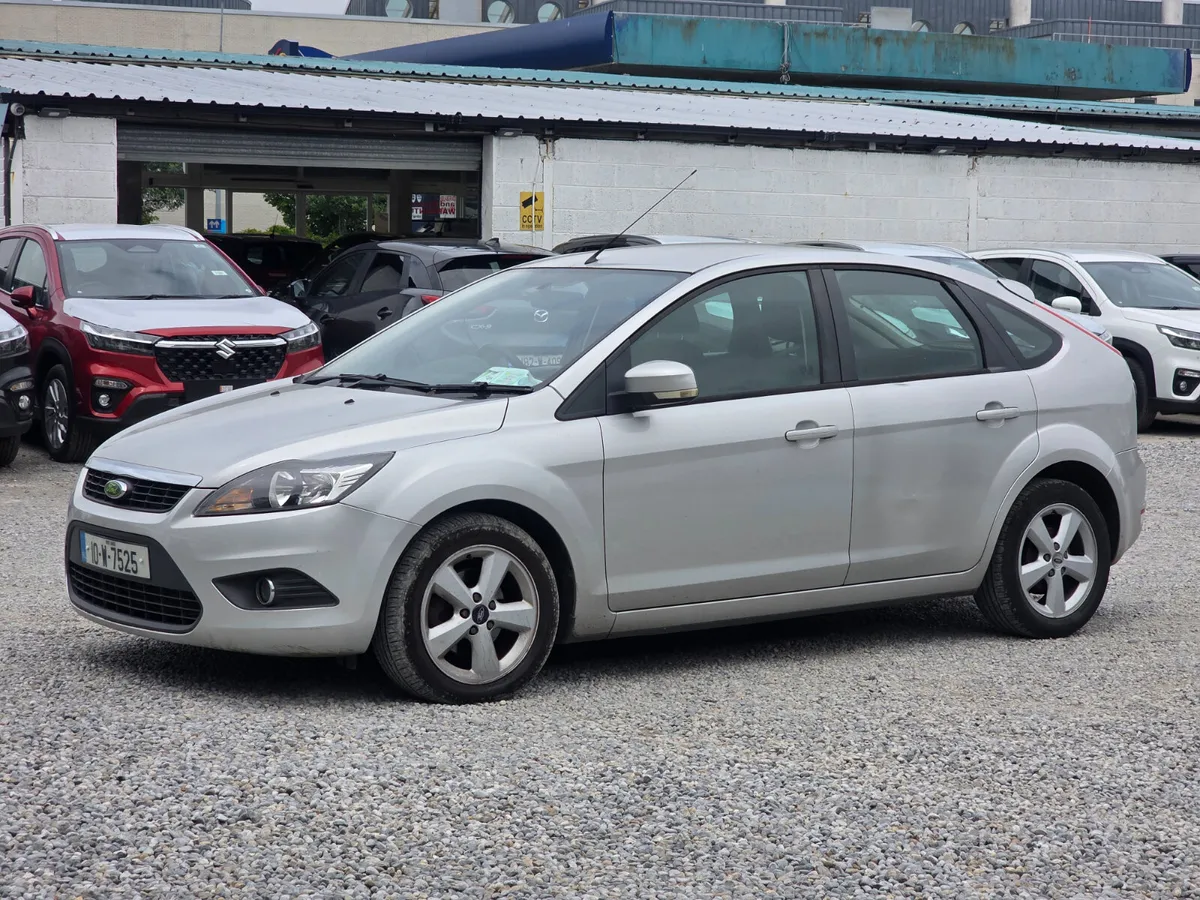 Ford Focus 2010 - Image 3