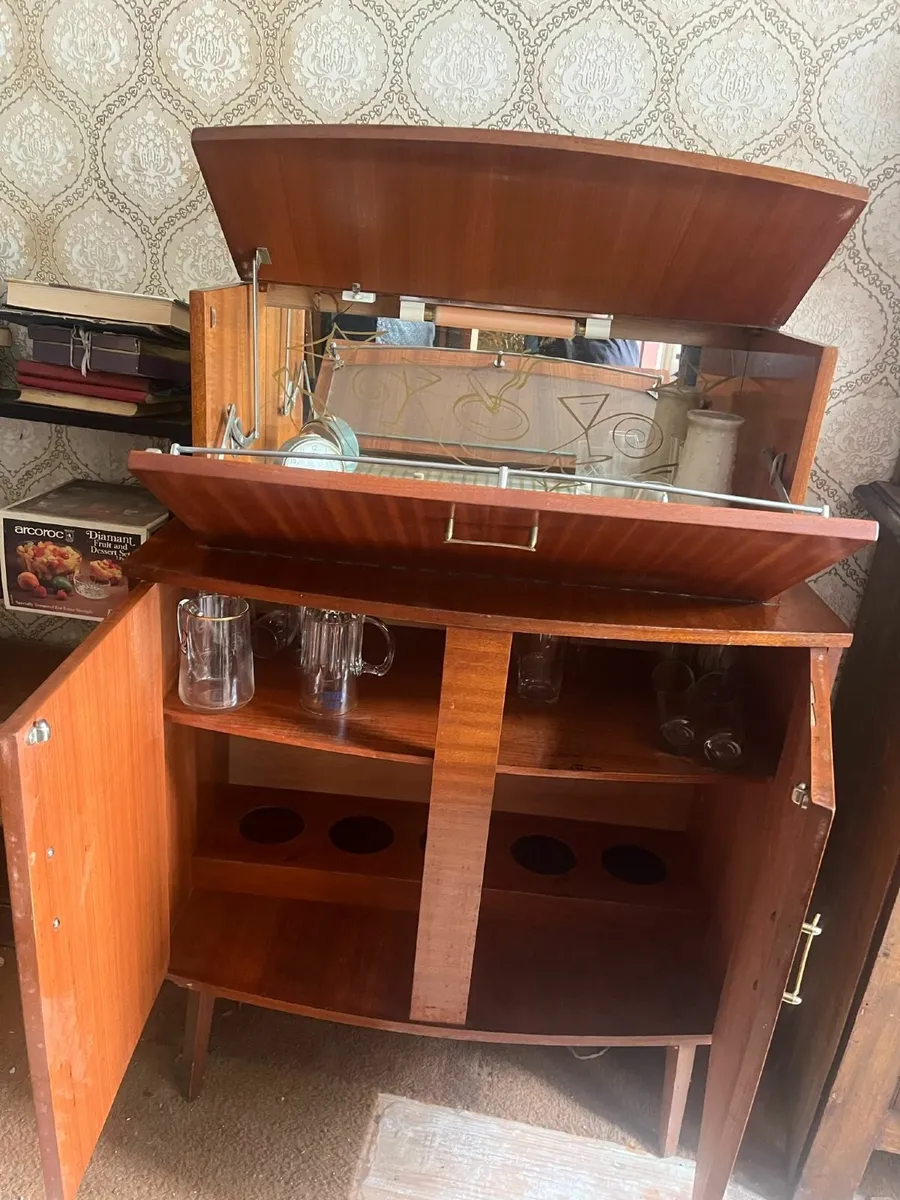 Retro Drinks Cabinet - Image 1