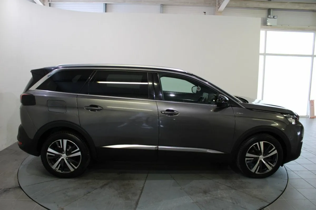 Peugeot 5008 2.0 Bluehdi 150bhp S S GT Line - Image 2
