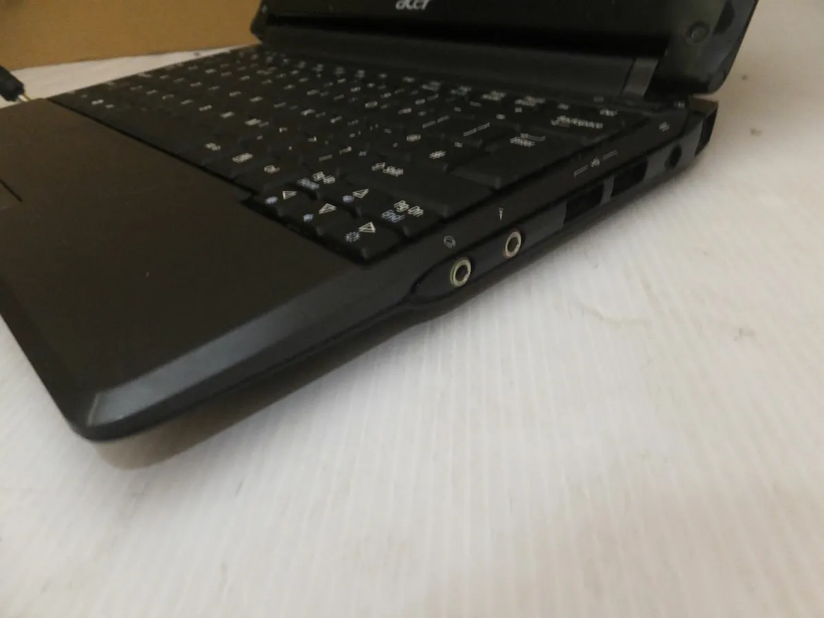 Acer laptop - Image 4