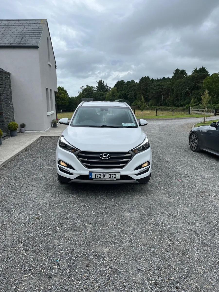 HYUNDAI TUCSON SE NAV B-DRIVE 2WD CRDI - Image 3