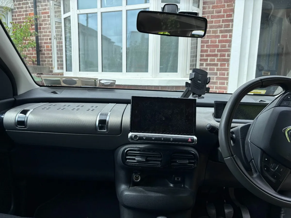 2016 Citroën C4 Cactus Blue HDI 100 Feel 4DR - Image 2