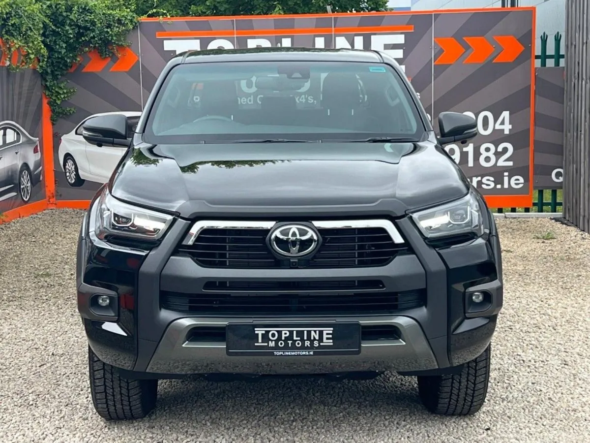 Toyota Hilux  invincible X//auto//new Doe//immacu - Image 2