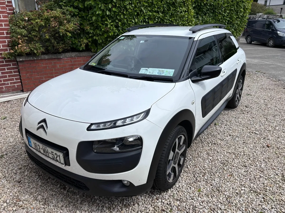 2016 Citroën C4 Cactus Blue HDI 100 Feel 4DR - Image 1