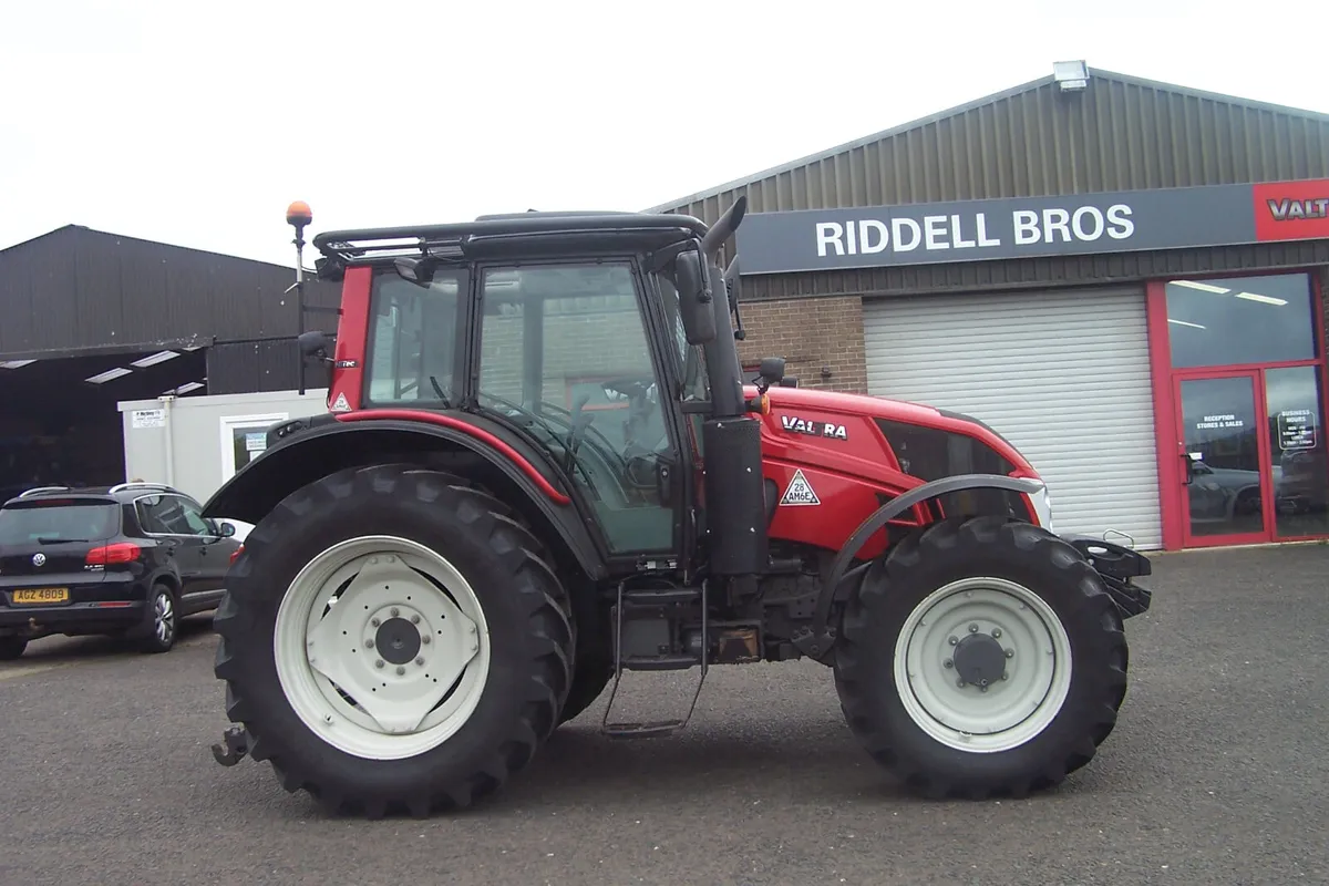 2015 Valtra N123H3 - Image 1