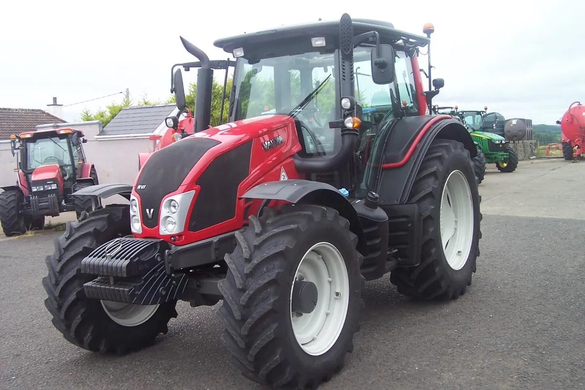 2015 Valtra N123H3 - Image 3