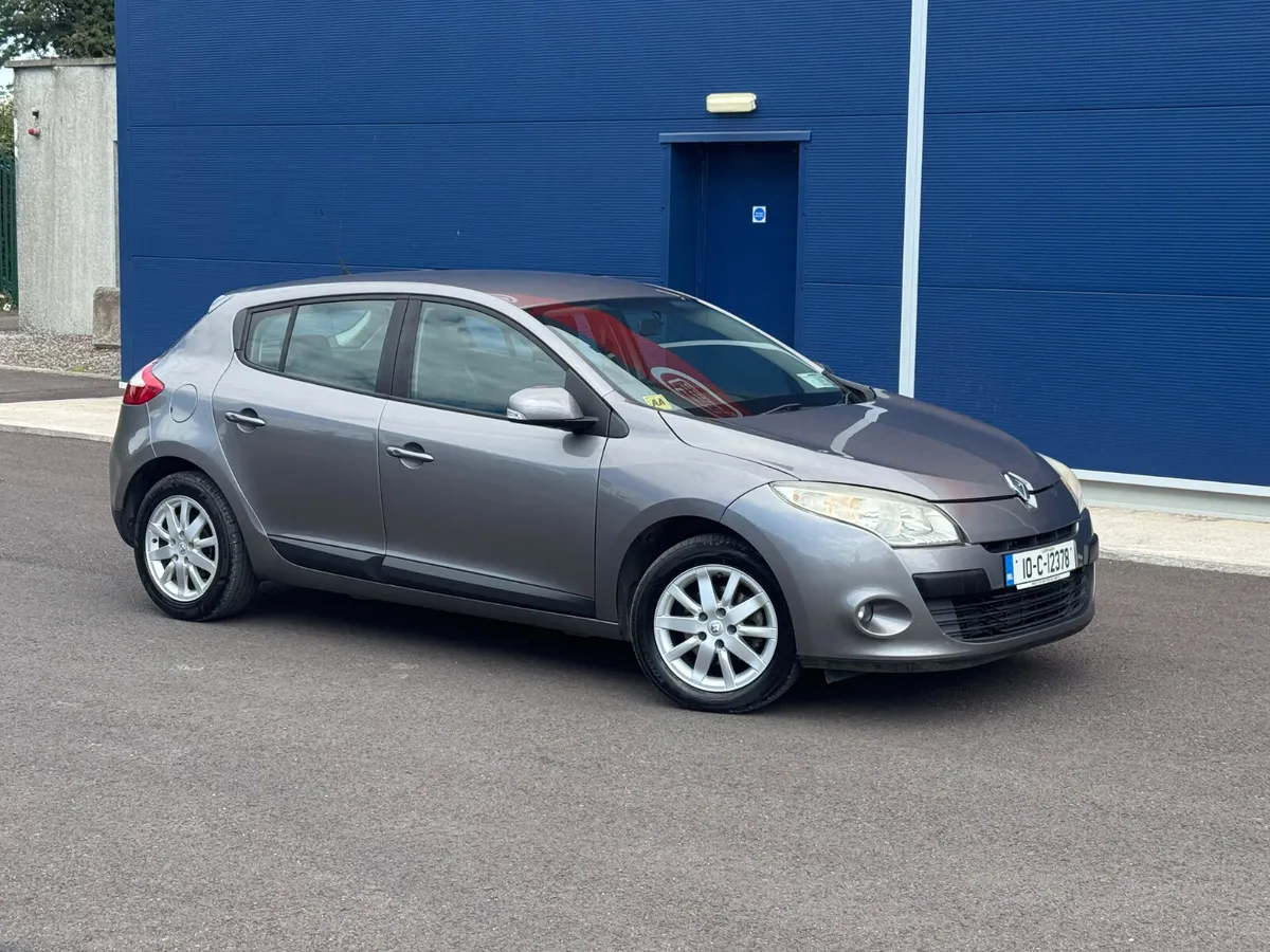 Renault Megane 2010 Tiny mileage - Image 3
