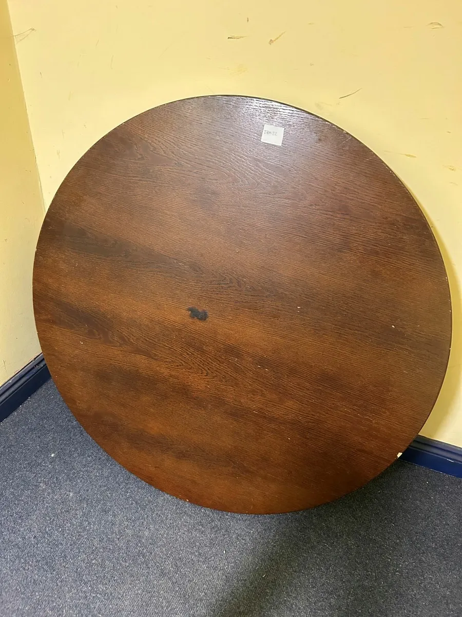 Round table top