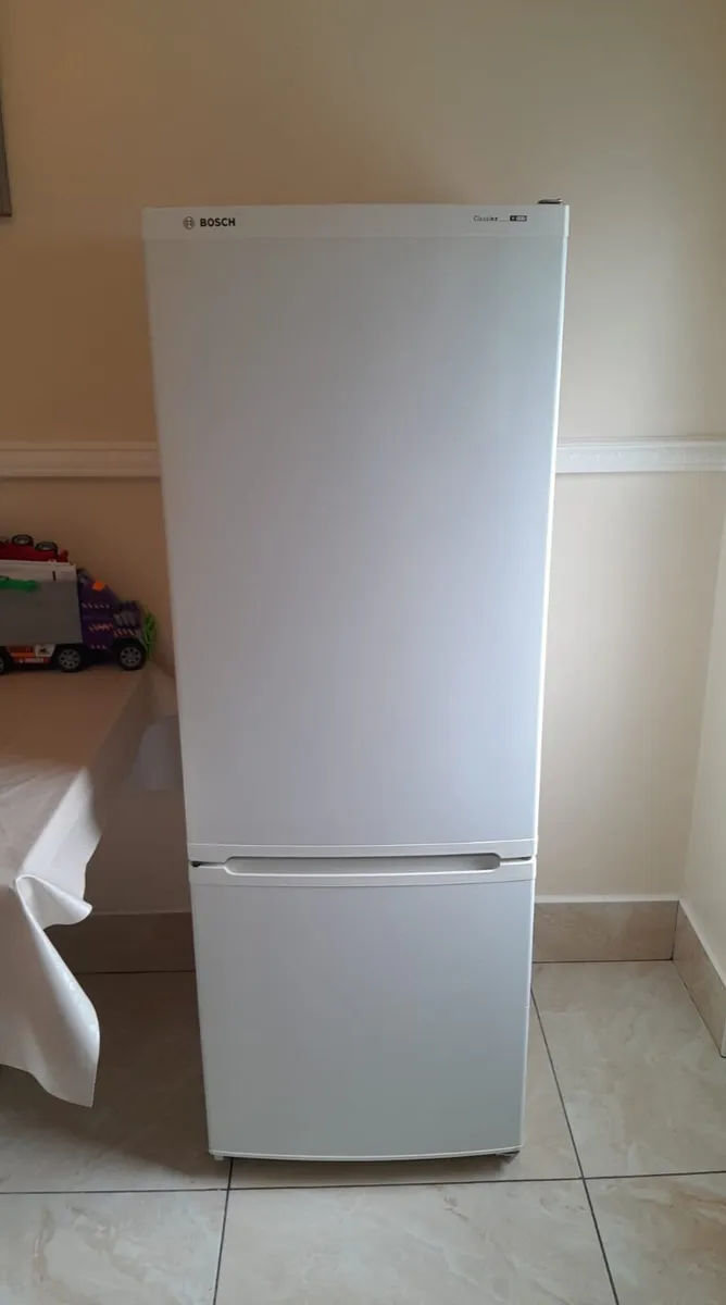 fridge freezer - Image 1