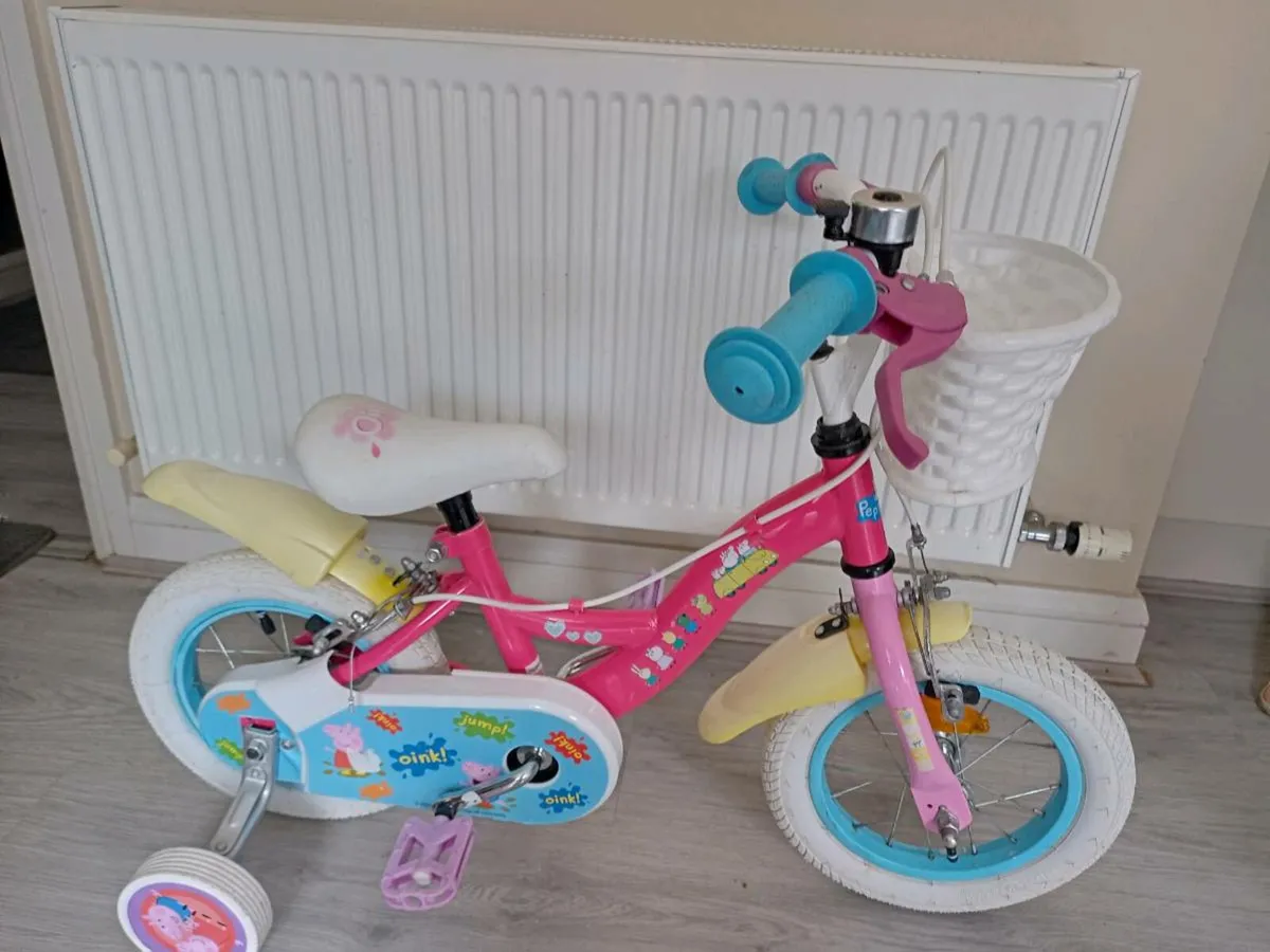Kids pepper pig bike size 12 inch wheels. - Image 2