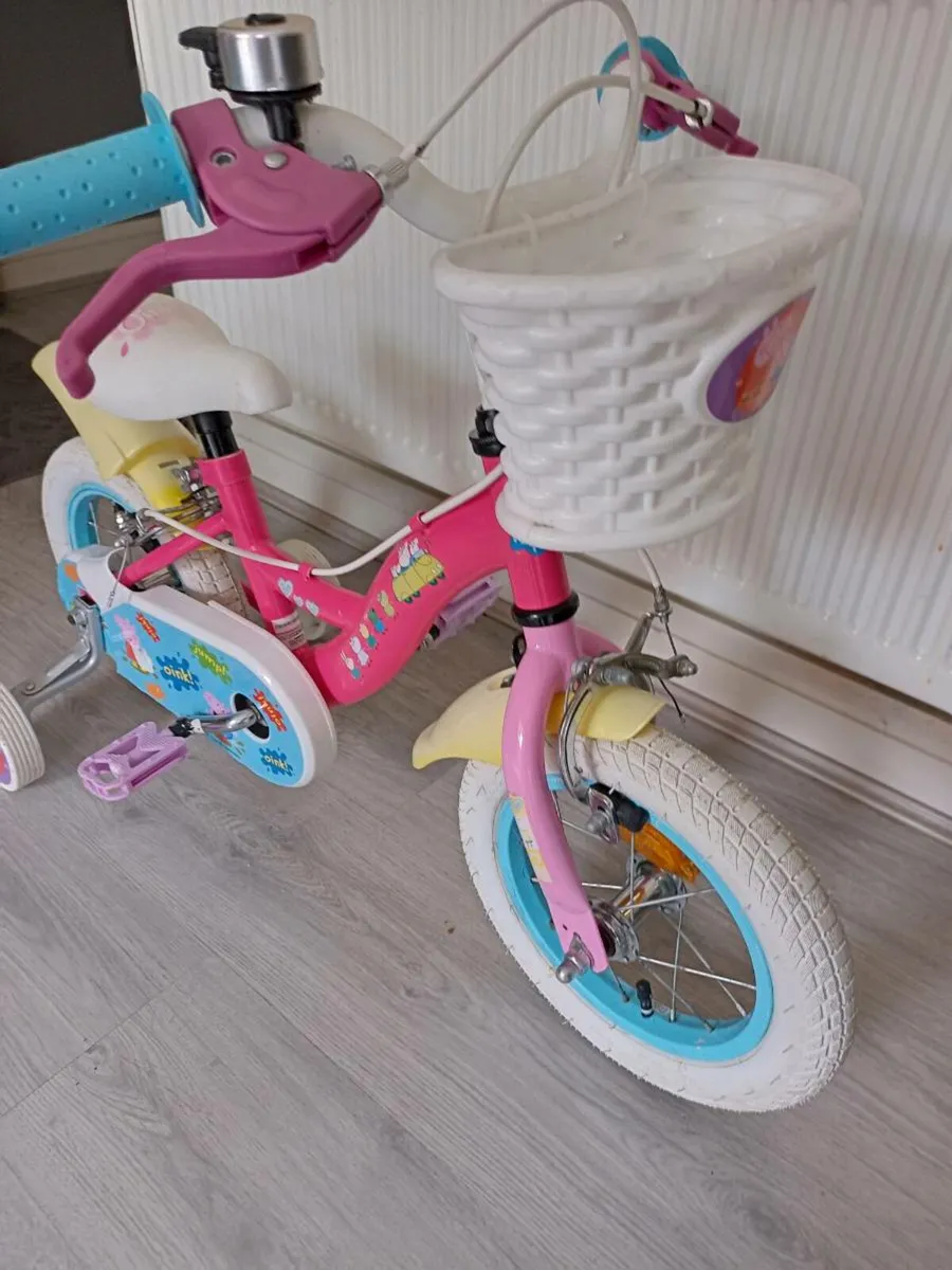 Kids pepper pig bike size 12 inch wheels. - Image 4