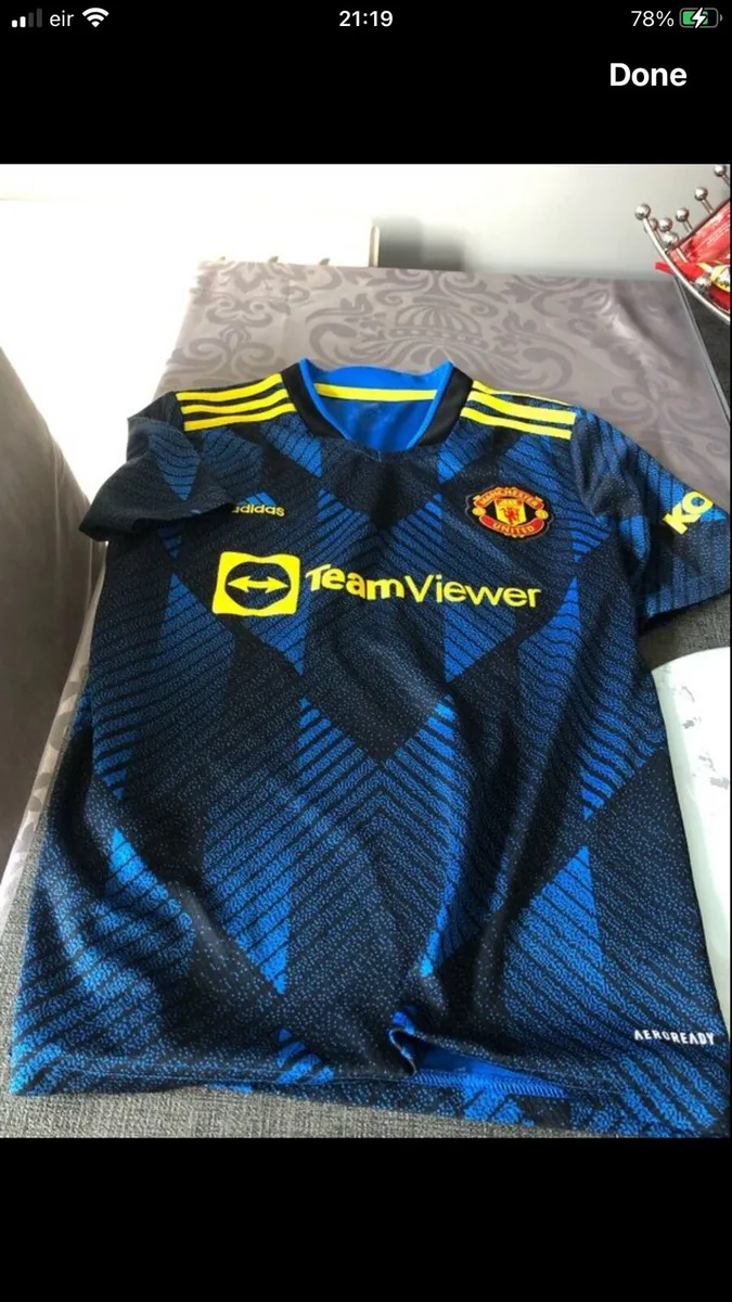 Boys Manchester United top age 11/12 €10 - Image 1