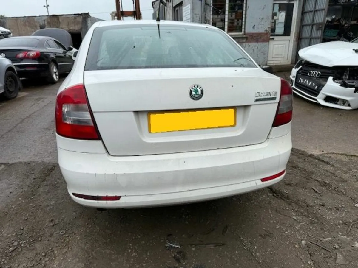 2012 SKODA OCTAVIA 1.6L-D - Image 3