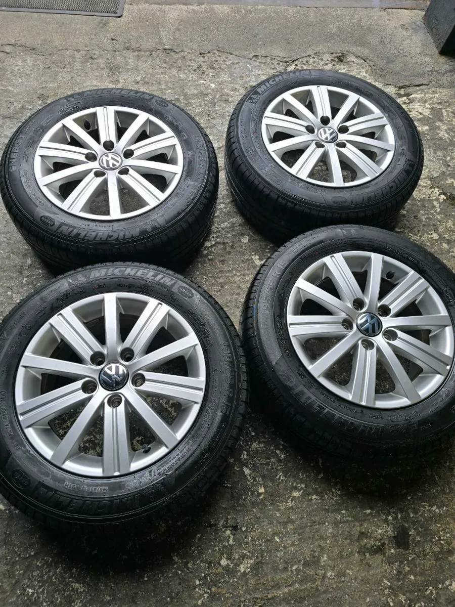 I Am Selling Alloy Wheels Volkswagen 195 /65/15 - Image 2