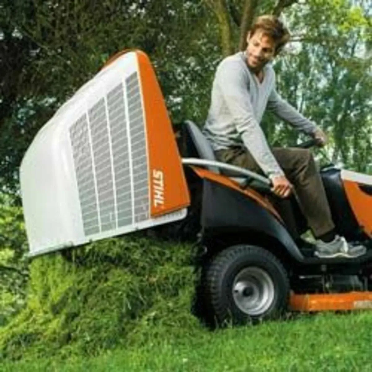 STIHL RT 5097.1 Ride on Mower 16hp - Image 2