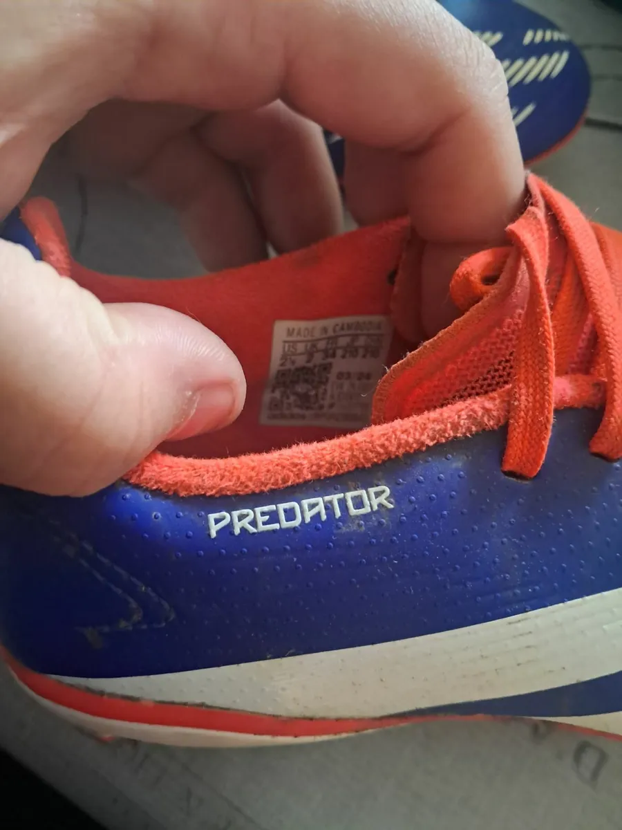 Football boots - Image 1