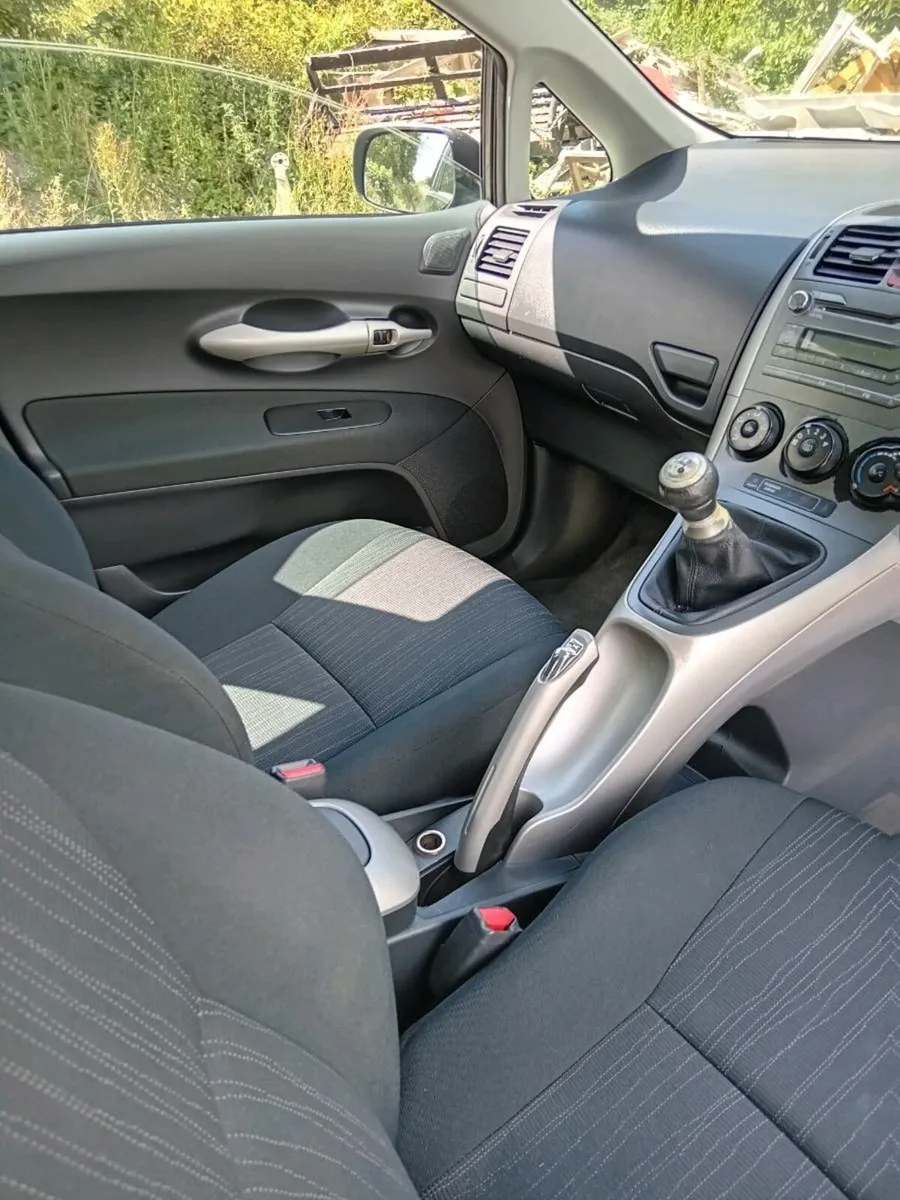 Toyota auris - Image 4